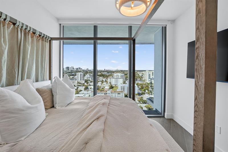 Image 75 of 98 For 701 Fort Lauderdale Beach Blvd  1606