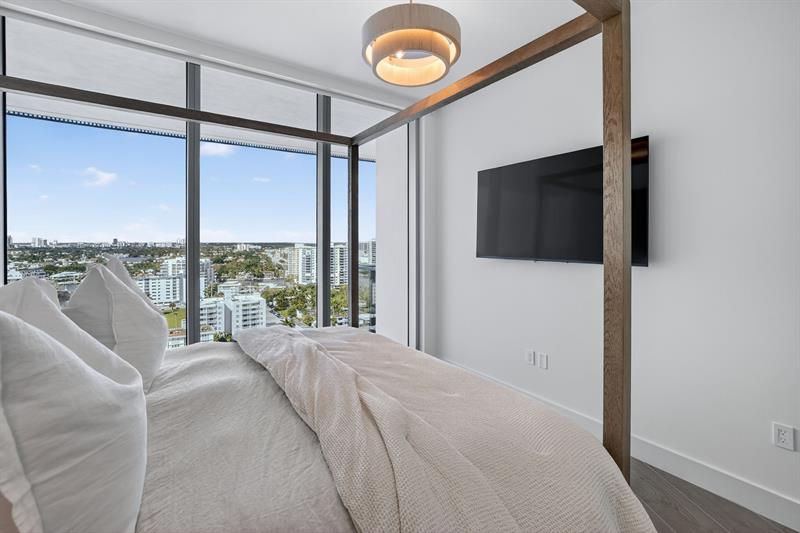 Image 76 of 98 For 701 Fort Lauderdale Beach Blvd  1606