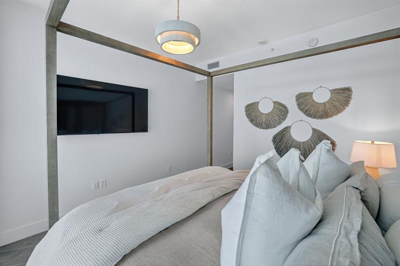 Image 77 of 98 For 701 Fort Lauderdale Beach Blvd  1606