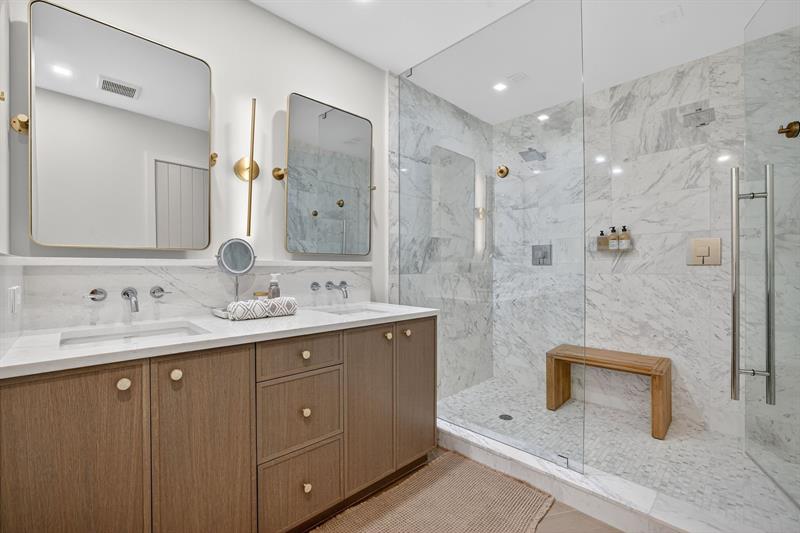 Image 78 of 98 For 701 Fort Lauderdale Beach Blvd  1606