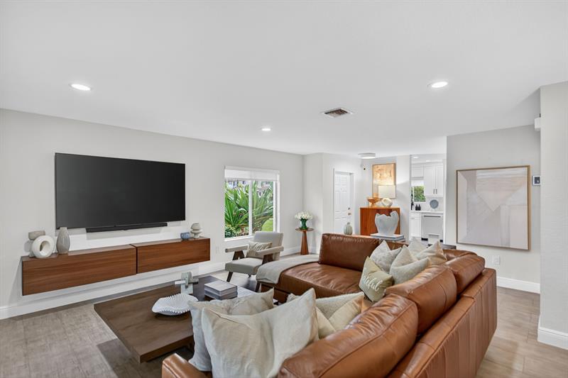 Image 10 of 38 For 9265 Chambers St  9265