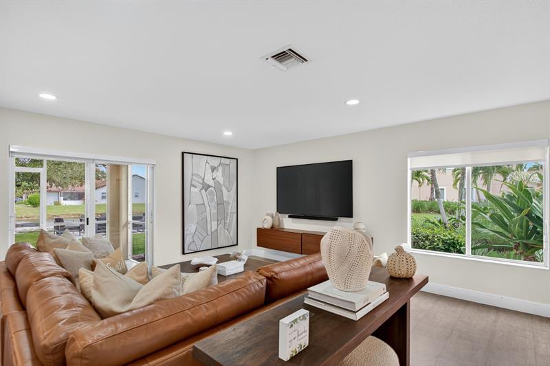 Image 11 of 38 For 9265 Chambers St  9265