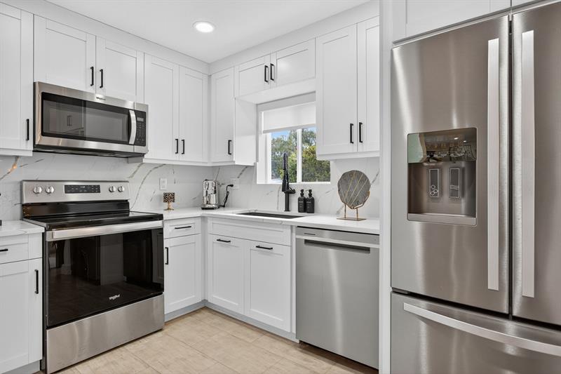 Image 14 of 38 For 9265 Chambers St  9265