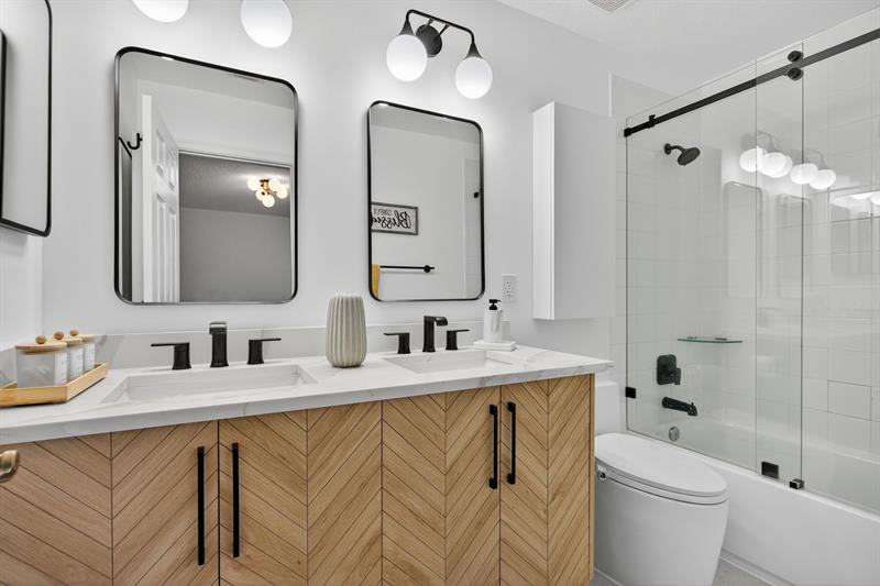 Image 19 of 38 For 9265 Chambers St  9265