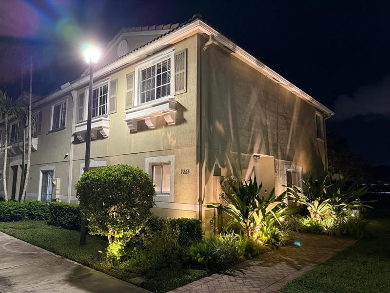 Image 4 of 38 For 9265 Chambers St  9265