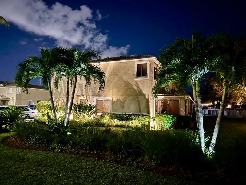 Image 7 of 38 For 9265 Chambers St  9265