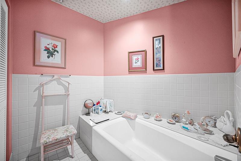 Image 37 of 65 For 1260 14th Ave