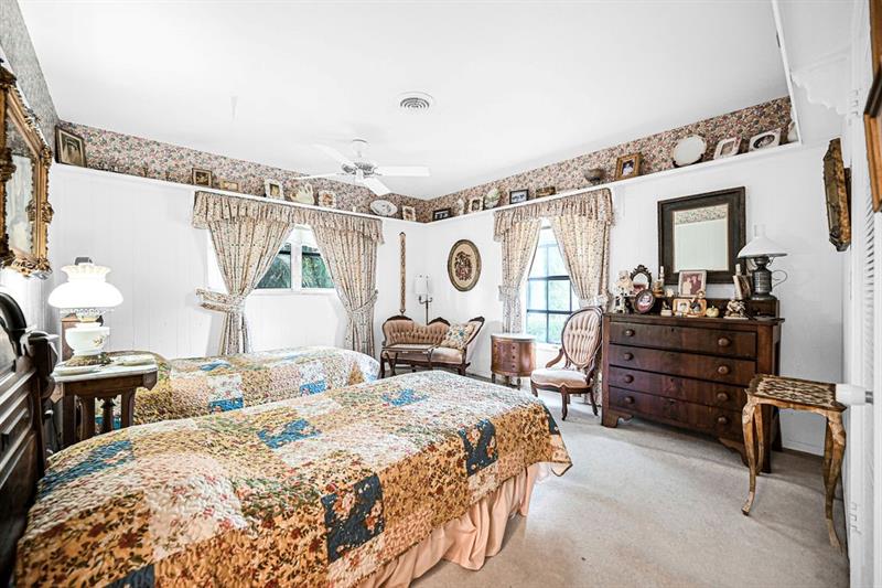 Image 44 of 65 For 1260 14th Ave