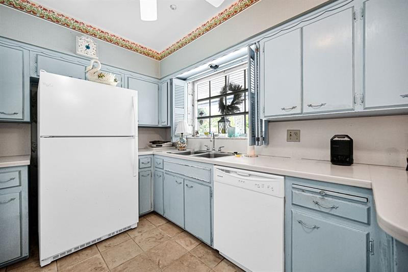 Image 56 of 65 For 1260 14th Ave