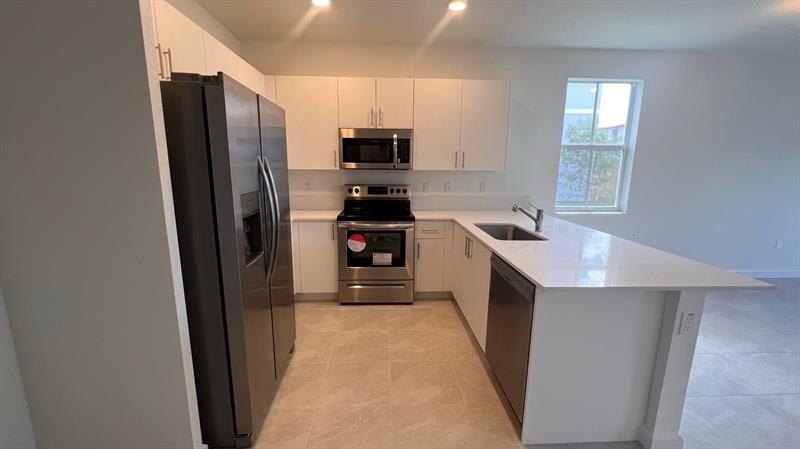 Image 12 of 69 For 11960 47 Mnr  11960