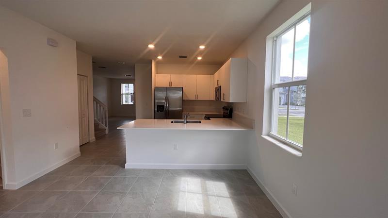 Image 16 of 69 For 11960 47 Mnr  11960