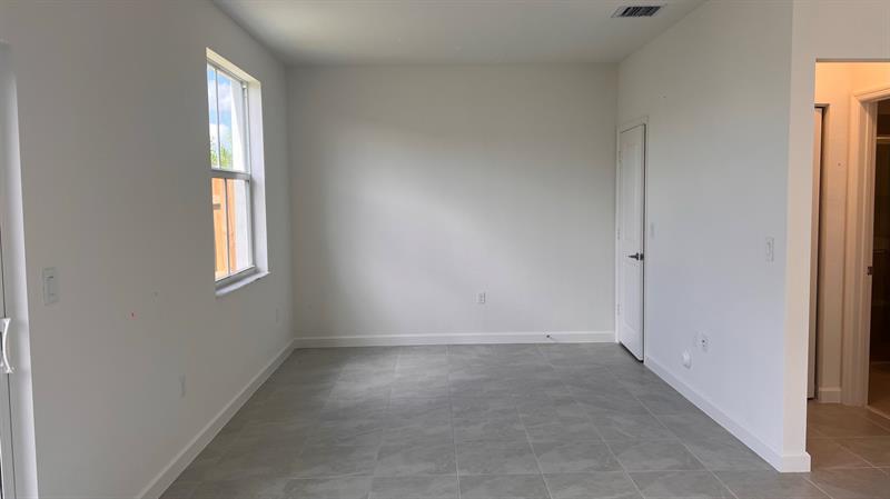 Image 20 of 69 For 11960 47 Mnr  11960