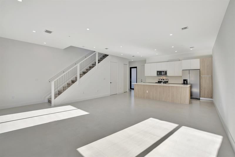 Image 13 of 32 For 4208 7th Ter  8