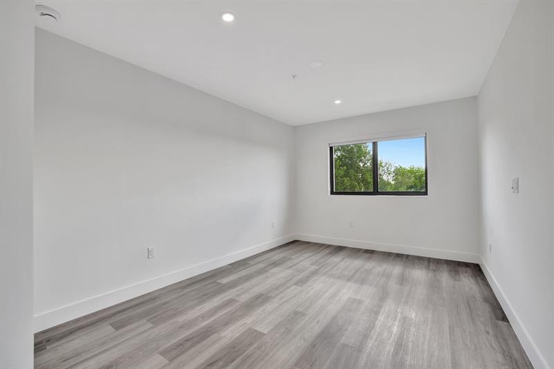 Image 28 of 32 For 4208 7th Ter  8