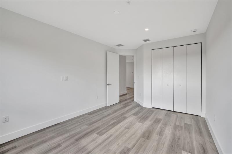 Image 29 of 32 For 4208 7th Ter  8