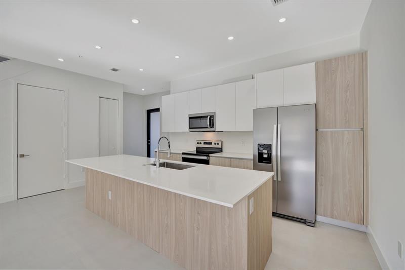 Image 3 of 32 For 4208 7th Ter  8