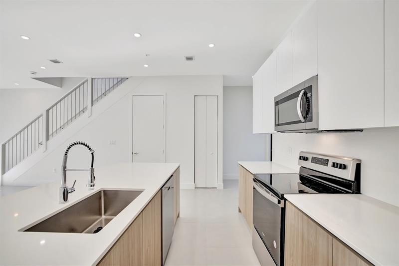 Image 6 of 32 For 4208 7th Ter  8