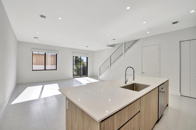 Image 7 of 32 For 4208 7th Ter  8