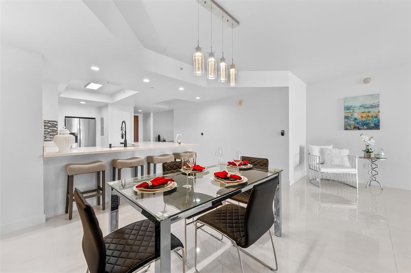 Image 11 of 52 For 2831 Ocean Blvd  504n