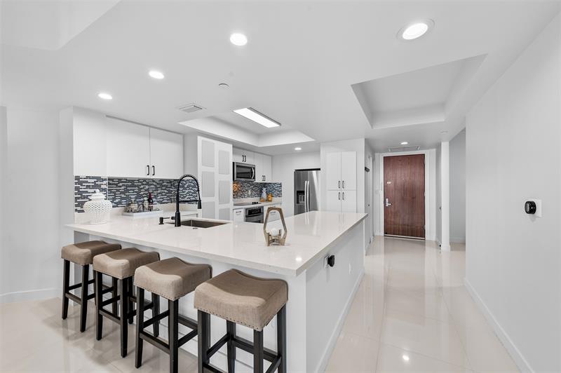 Image 14 of 52 For 2831 Ocean Blvd  504n