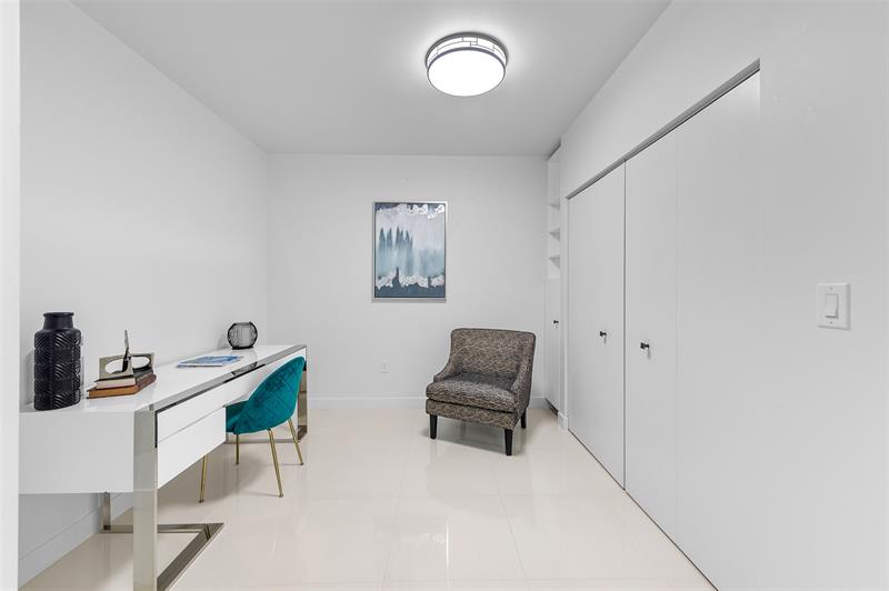 Image 19 of 52 For 2831 Ocean Blvd  504n