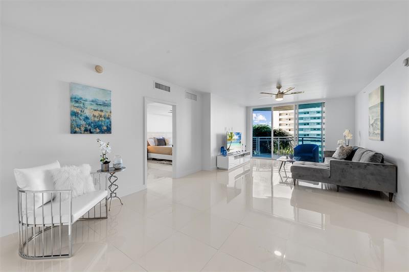 Image 21 of 52 For 2831 Ocean Blvd  504n