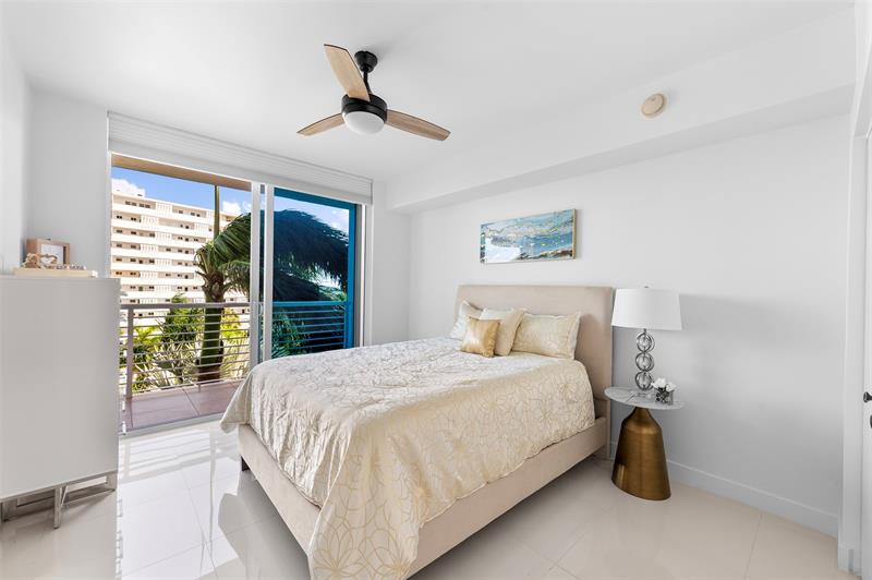 Image 28 of 52 For 2831 Ocean Blvd  504n