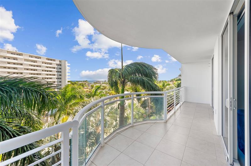 Image 29 of 52 For 2831 Ocean Blvd  504n