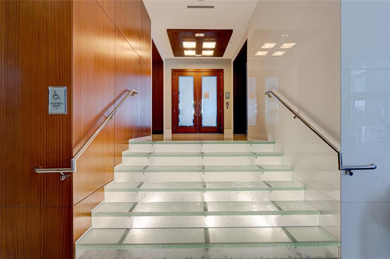 Image 36 of 52 For 2831 Ocean Blvd  504n