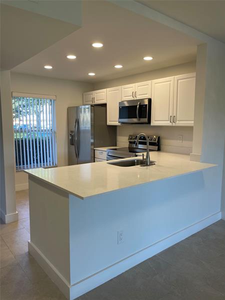 Image 8 of 27 For 5890 64th Ave  103