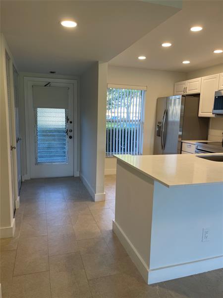 Image 9 of 27 For 5890 64th Ave  103