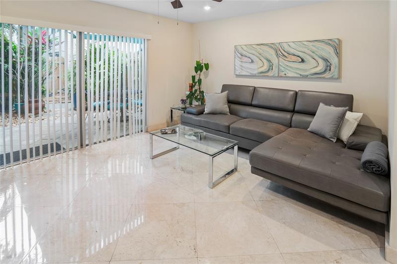 Image 10 of 30 For 811 Oakland Park Blvd  F4