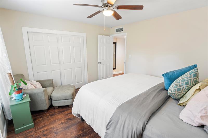 Image 17 of 30 For 811 Oakland Park Blvd  F4