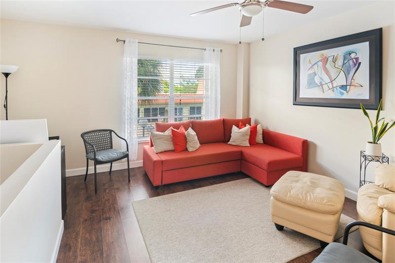 Image 18 of 30 For 811 Oakland Park Blvd  F4