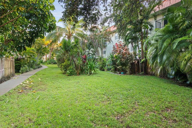 Image 27 of 30 For 811 Oakland Park Blvd  F4