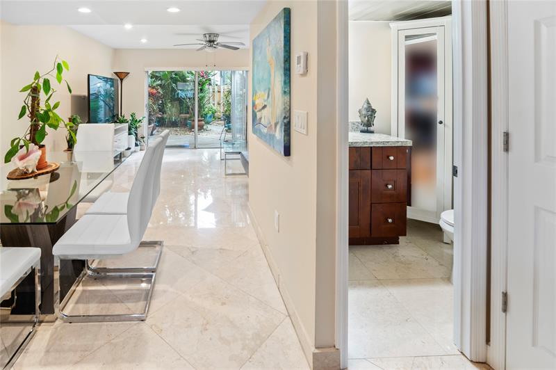 Image 5 of 30 For 811 Oakland Park Blvd  F4