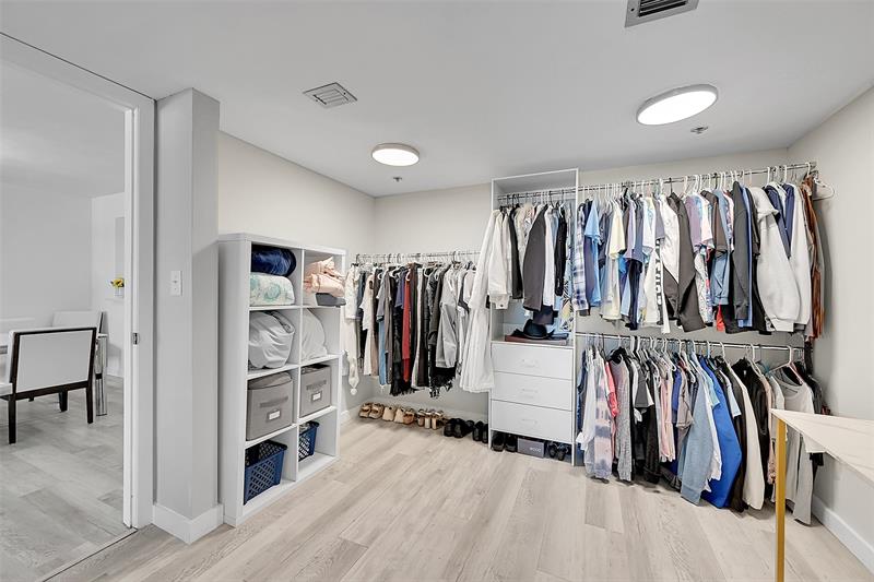 Image 24 of 61 For 812 Ocean Blvd  202