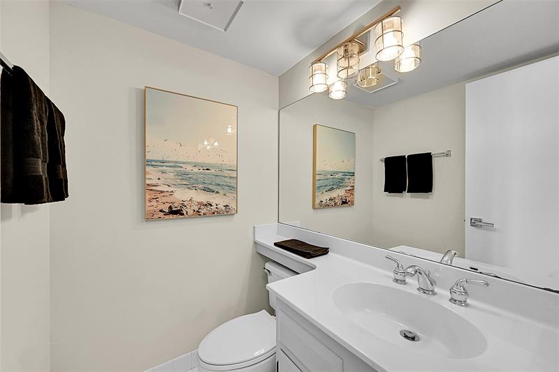 Image 31 of 61 For 812 Ocean Blvd  202