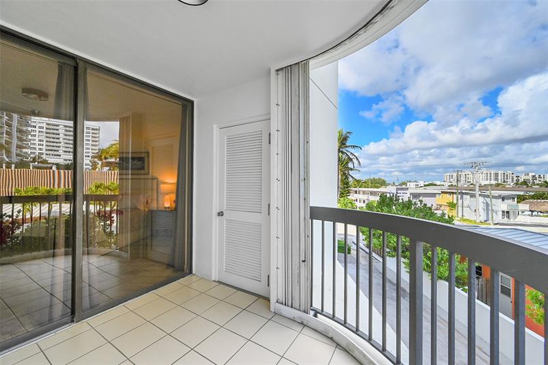 Image 39 of 61 For 812 Ocean Blvd  202