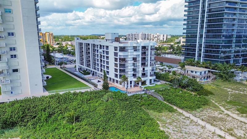 Image 48 of 61 For 812 Ocean Blvd  202