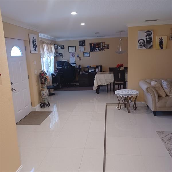 Image 13 of 27 For 206 Gale Pl  