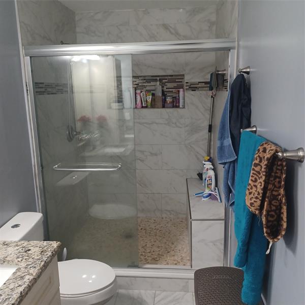 Image 16 of 27 For 206 Gale Pl  