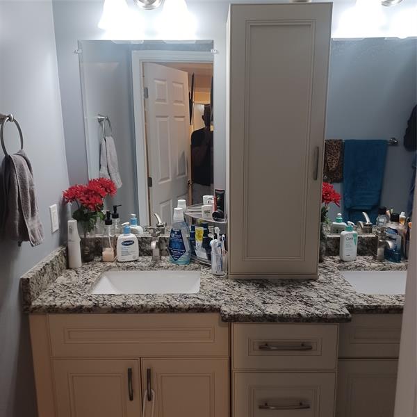 Image 17 of 27 For 206 Gale Pl  