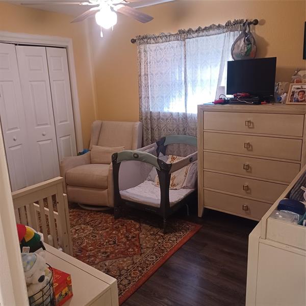 Image 19 of 27 For 206 Gale Pl  