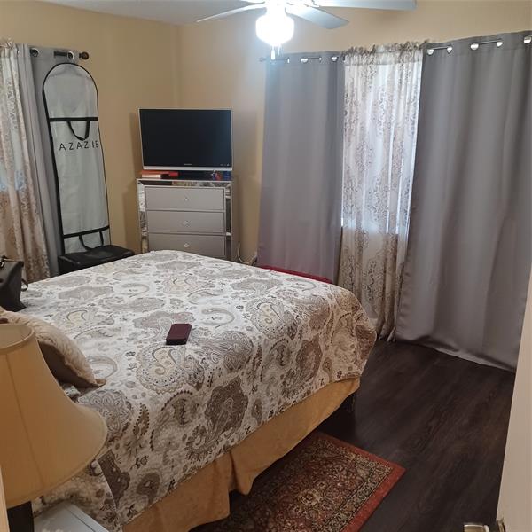 Image 20 of 27 For 206 Gale Pl  