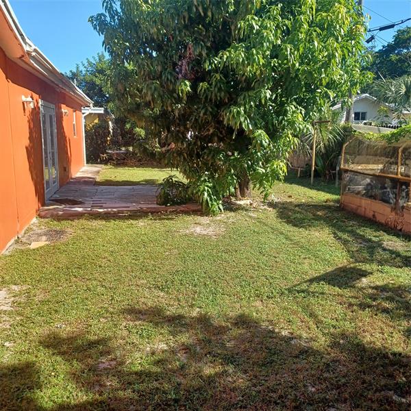 Image 23 of 27 For 206 Gale Pl  