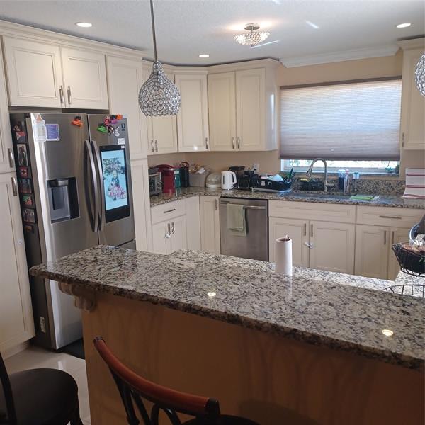 Image 6 of 27 For 206 Gale Pl  