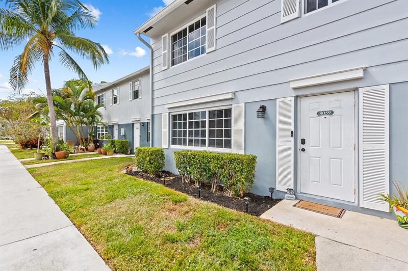 Image 3 of 27 For 8059 17th Pl  5-4