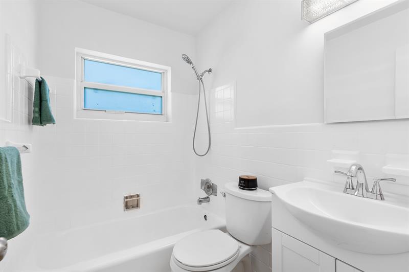 Image 14 of 17 For 360 59th Ct  