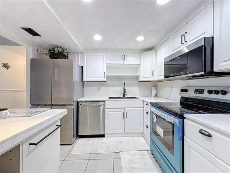 Details for 4304 9th Ave  2-3c, Deerfield Beach, FL 33064